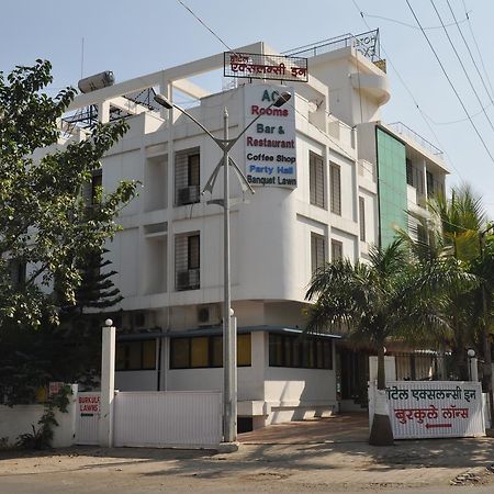 Excellency Inn Nashik Exteriör bild
